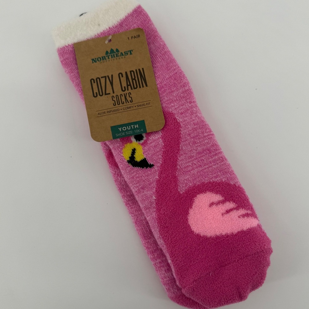 NWT Northeast Outfitters Cozy Cabin Aloe Infused Flamingo Socks Size Y 10K-4‎